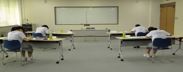 画像の代替テキストを入力ください。